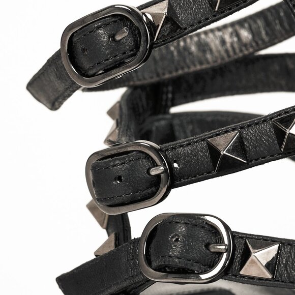 Valentino Garavani Rockstud Kitten Heel Black Leather Pumps - Picture 9 of 11